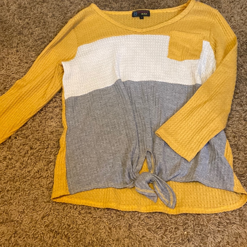 Yellow grey and white long sleeve woman’s shirt